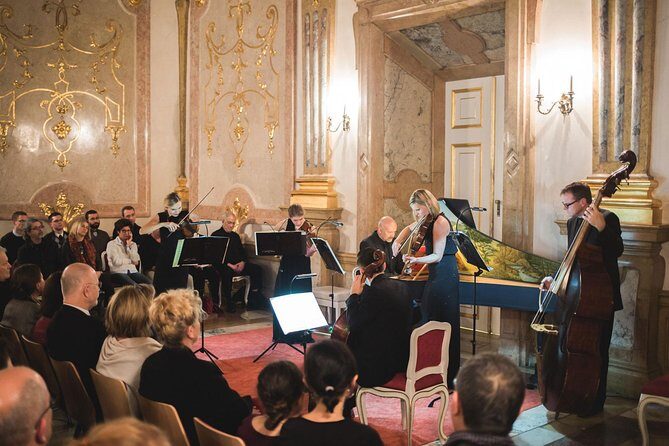 Salzburg: Palace Concert at the Marble Hall of Mirabell Palace - Stop at Mirabell Palace: getting to the right entrance