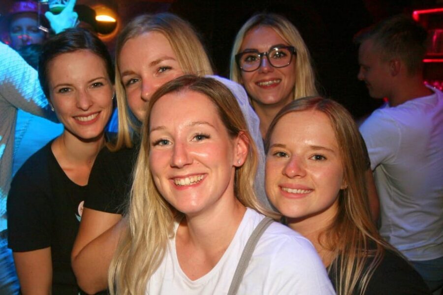 Salzburg: Pubcrawl Tour through best Bars and Clubs in Town - The First Three Stops: Four Hours, Three Local Bars, One Clear Pace