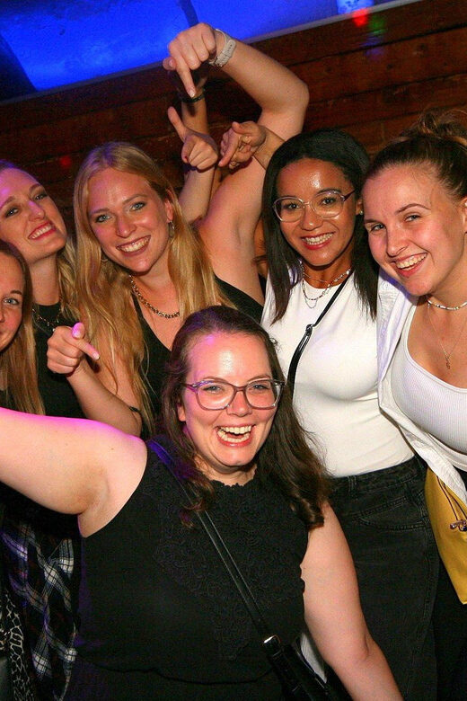 Salzburg: Pubcrawl Tour through best Bars and Clubs in Town - City Beats: The Big-Club Finish and the Skip-the-Line Promise