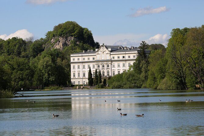 Salzburg Super Saver: Hallstatt & Original Sound of Music Tour - Lake district detour: Lake Fuschl, Lake Wolfgang, and St. Gilgen viewpoints
