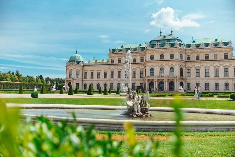 Schönbrunn, Belvedere, HOP ON HOP OFF - Vienna FLEXI Pass - 72-hour hop on hop off buses: unlimited rides, but use them like a system