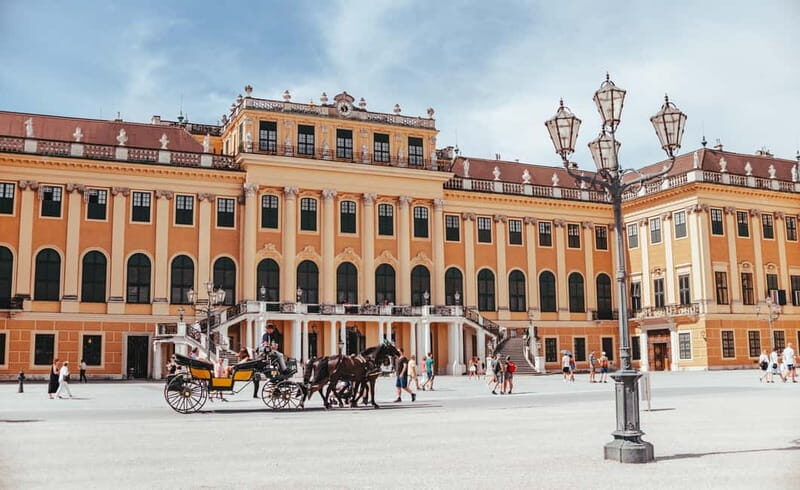 Schönbrunn, Danube Tower, Boat, Wheel & Hop On - FLEXI Pass - Hop On Hop Off buses for 72 hours: the easy connector layer