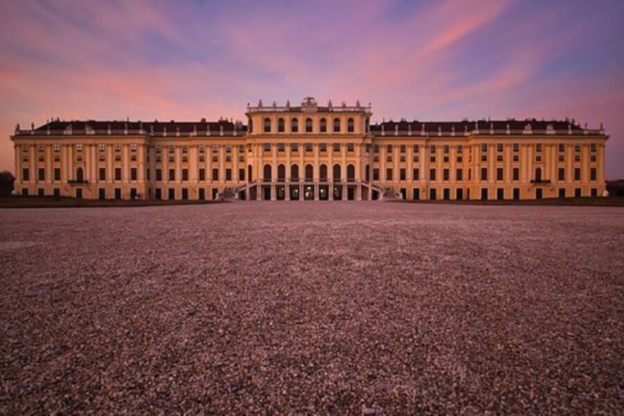 Schönbrunn Grand Tour : Private Skip-the-Line Walking Tour - Meeting Point and Getting Inside Fast (Group Center Schönbrunn)