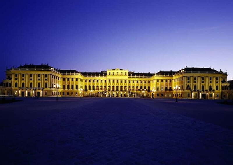 Schönbrunn Palace: Exclusive Ticket after the opening hours - What you actually see: 22 staterooms plus Franz Joseph and Sisi’s private apartments