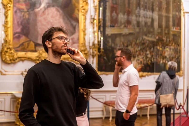 Schönbrunn Palace: Exclusive Ticket after the opening hours - Audio guide in 17 languages: how to get value without slowing down