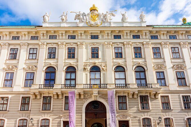 Skip the Line Empress Sisi Museum, Hofburg and Gardens Tour - Meeting at Emperor Franz I Monument: start where the story is clear