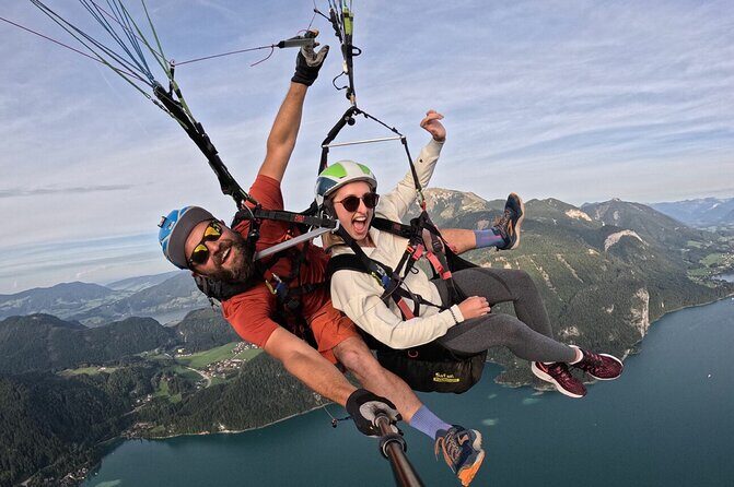 Tandem Paragliding St. Gilgen - Wolfgangsee - Taking Off Over Wolfgangsee: What the Pilot Shows You