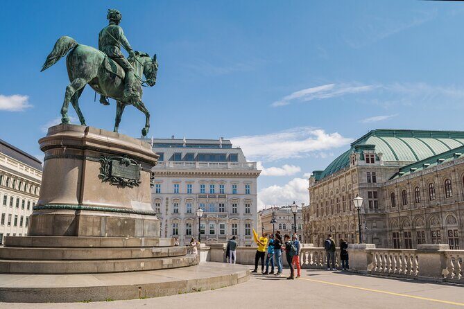 The best of Vienna - Exclusive Tour (Max 9 people) - Café Landtmann and Melange: how coffee culture works