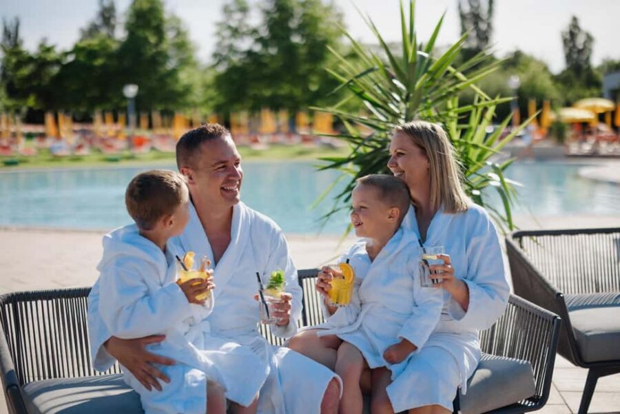 Therme Laa Wellness Day: Spa Escape Near Vienna - Thermal Water World: Pools, Cascades, and Grottos