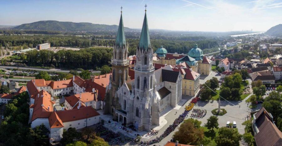 Ticket to Klosterneuburg Abbey - Why Klosterneuburg Abbey works as a one-day stop