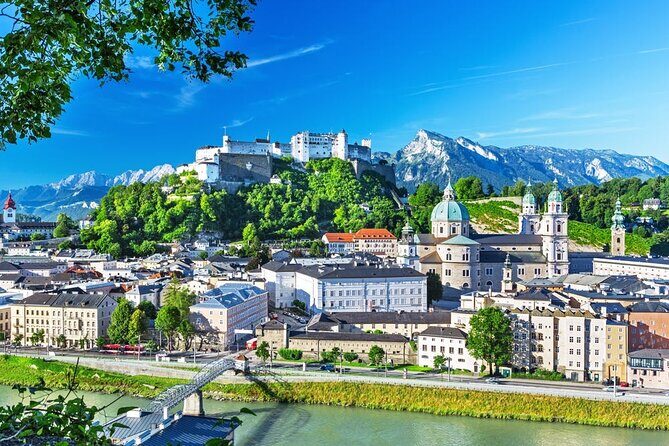Transfer from Vienna to Salzburg with 2 hours for sightseeing - Driver Quality: English-Speaking Local Insight Without Being a Formal Tour