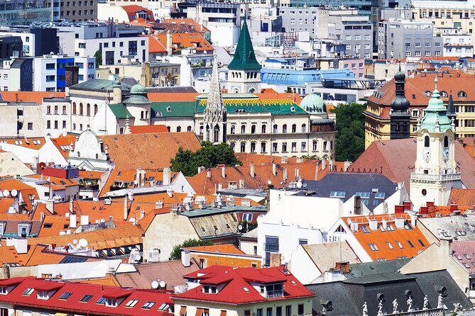 Trip from Vienna: Visit Bratislava - transport, lunch and guided tour included - The guided walking tour: Castle segment to the Old Town core