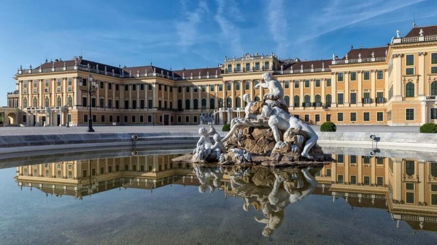 Vienna 3, 4 or 5-Attraction Pass: Schönbrunn, Belvedere, Bus - Vienna Pass in practice: turning 7 days into real freedom