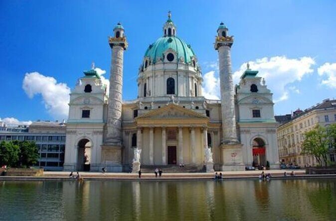 Vienna After Dark: Private Evening Food & Drink Experience - Key things to know before you go