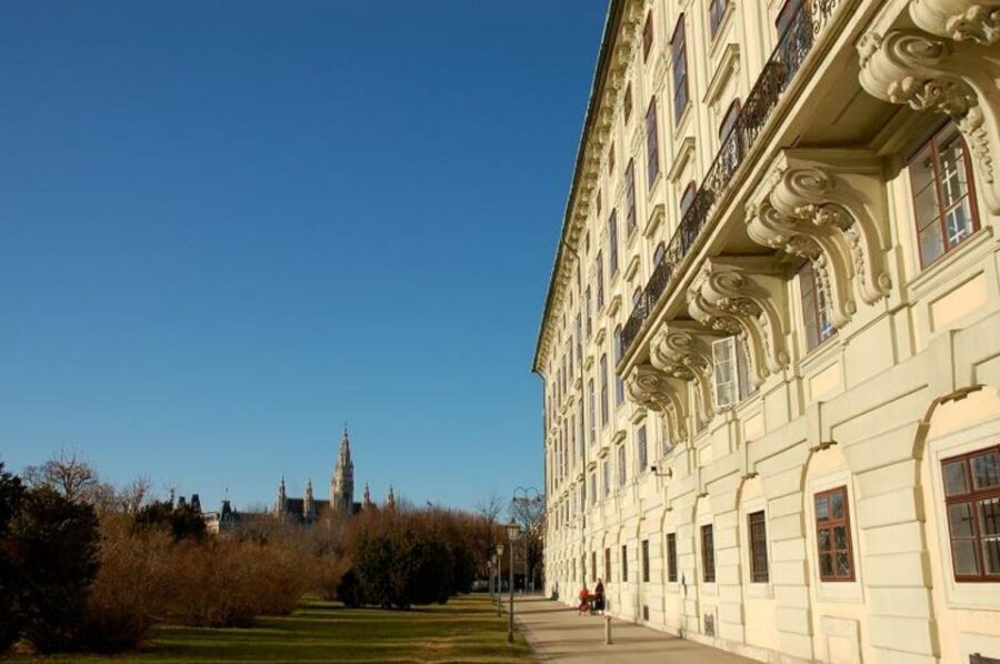Vienna and Skip-the-Line Schönbrunn Palace Private Tour - Schönbrunn Palace (UNESCO) the Right Way: Reserved Entry + Private Showrooms