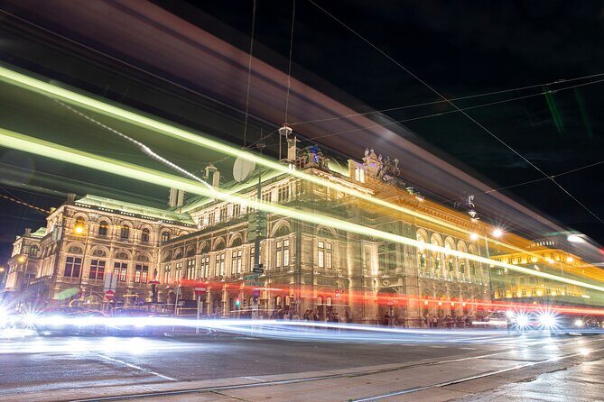 Vienna at night! Private photo tour of Vienna's most beautiful buildings - The photography coaching: what’s most praised and why it matters