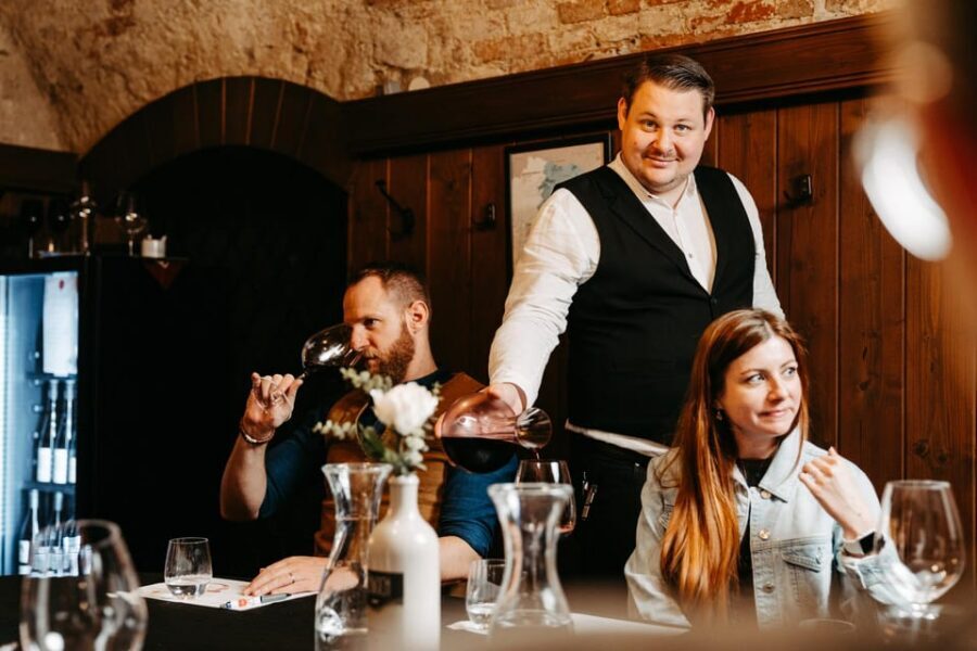 Vienna: Austrian Wine Tasting Evening - Mapping Austria in Real Time: Wachau, Styria, and More