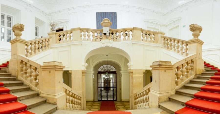Vienna: Baroque Orchestra Concert and Dinner - Palais Schönborn-Batthány: a venue that makes baroque sound natural
