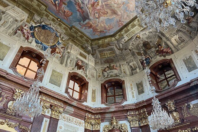 Vienna Belvedere Museum Private Walking Tour with Licensed Guide - The Kiss at Belvedere: a better way to experience a famous painting