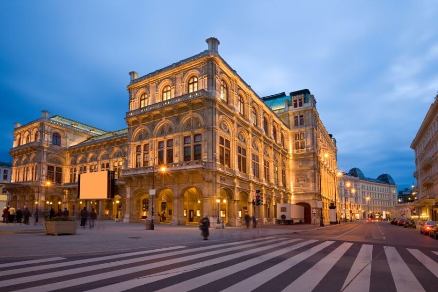 Vienna: Big Bus Hop-On, Hop-Off Tour by Open-Top Bus - Hofburg and Schönbrunn: How the Bus Helps You Prioritize Palaces