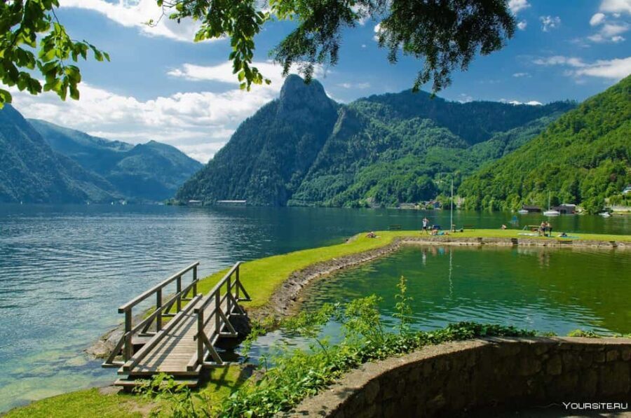 Vienna/Bratislava: Day Trip to Hallstatt & Salzburg - Hallstatt: Why Two Hours Can Feel Perfect (and Also Too Short)