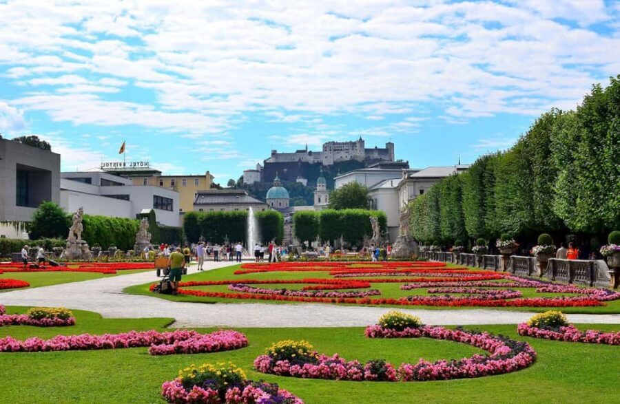 Vienna/Bratislava: Day Trip to Hallstatt & Salzburg - Timing That Actually Works: A Long Day Without Feeling Out of Control