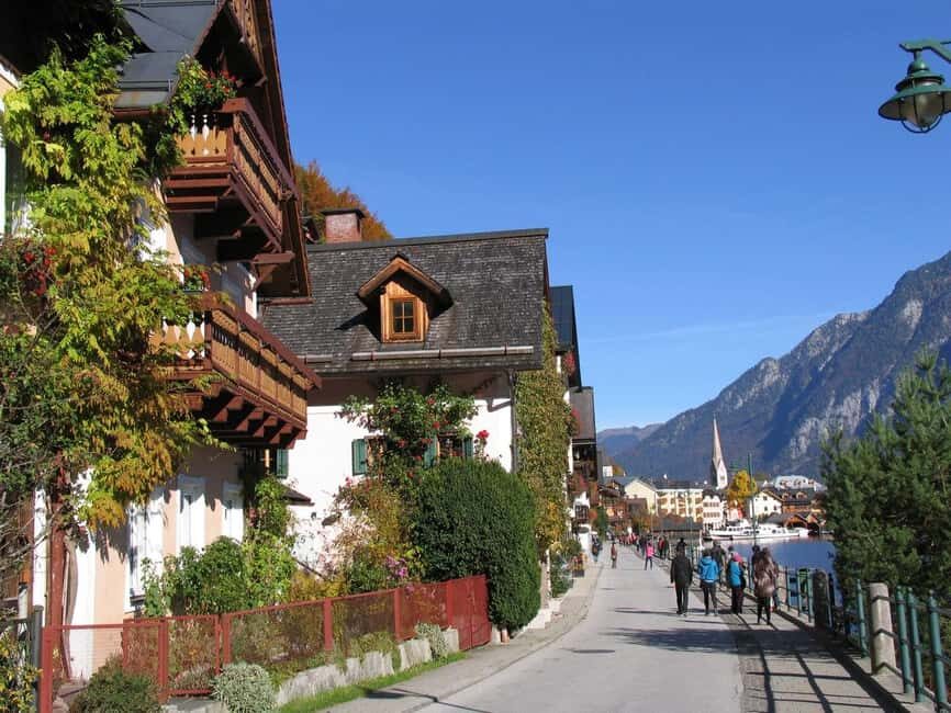 Vienna/Bratislava: Traunkirchen, Hallstatt & Salzburg Tour - Key things that make this tour work