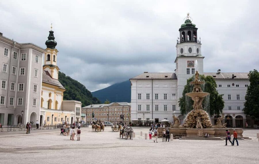 Vienna/Bratislava: Traunkirchen, Hallstatt & Salzburg Tour - Who should book this tour (and who should skip it)
