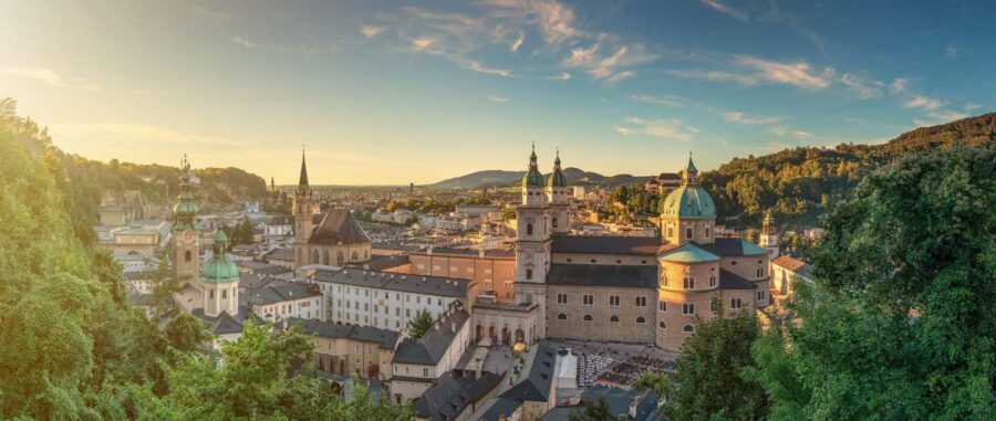 Vienna/Bratislava: Traunkirchen, Hallstatt & Salzburg Tour - FAQ