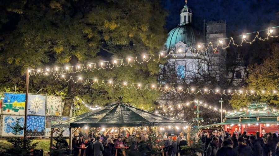 Vienna: Christmas Market Food and Drinks Tour - Warming drinks: Glühwein, Punsch, and non-alcoholic options