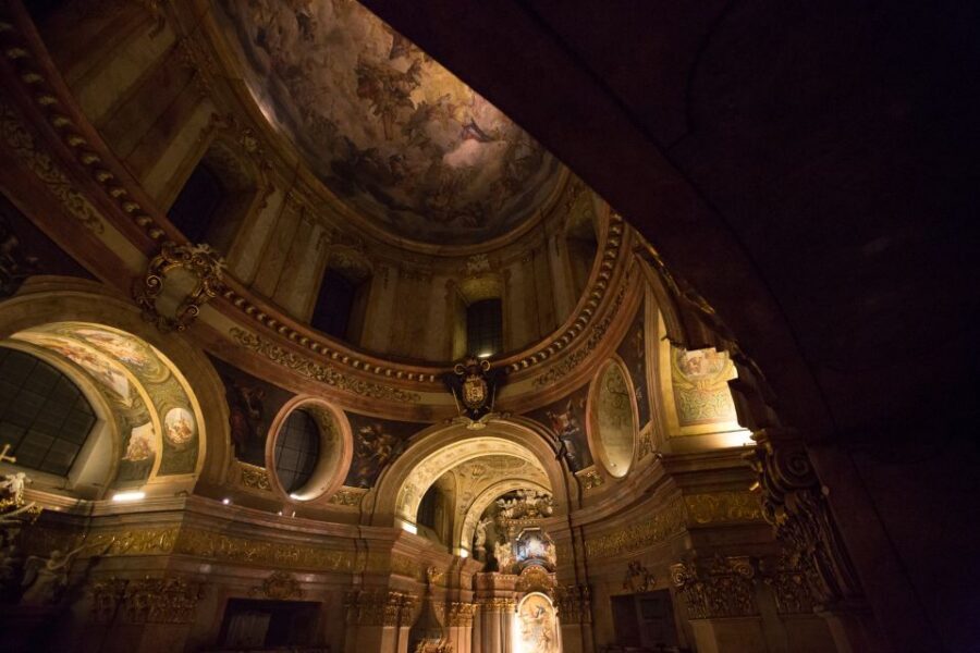 Vienna: Christmas & New Year's Concert in St. Peter's Church - St. Peter’s Church: the Baroque setting that does the heavy lifting
