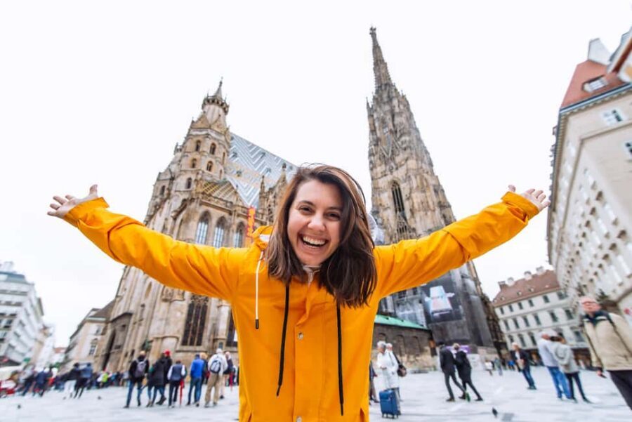 Vienna: Christmas Photoshoot with a Pro Photographer - Portrait Mission in One Hour: How the timing really feels