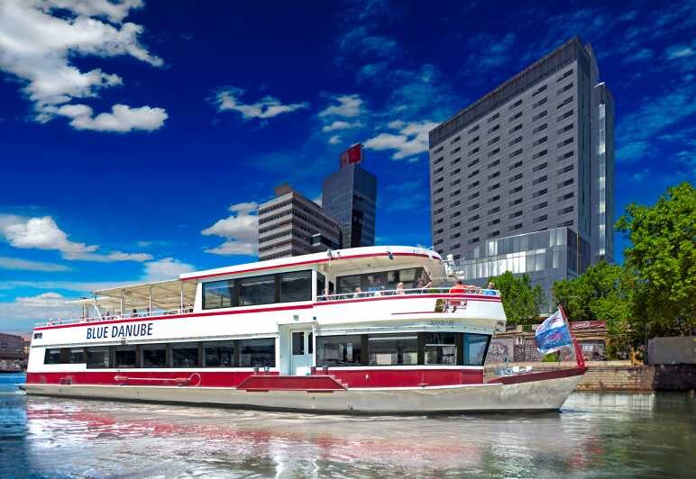 Vienna: City Cruise - Onboard Comfort: Inside, Outside, and How the Sound Works