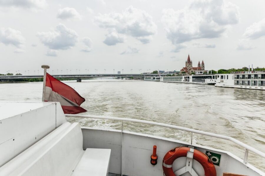 Vienna: City Cruise with Optional Lunch - Should You Book This Vienna Danube Canal Cruise With Optional Lunch?