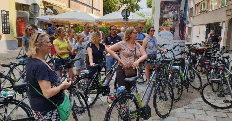 Vienna: City Highlights Guided Bike Tour - Key things that make this bike tour work