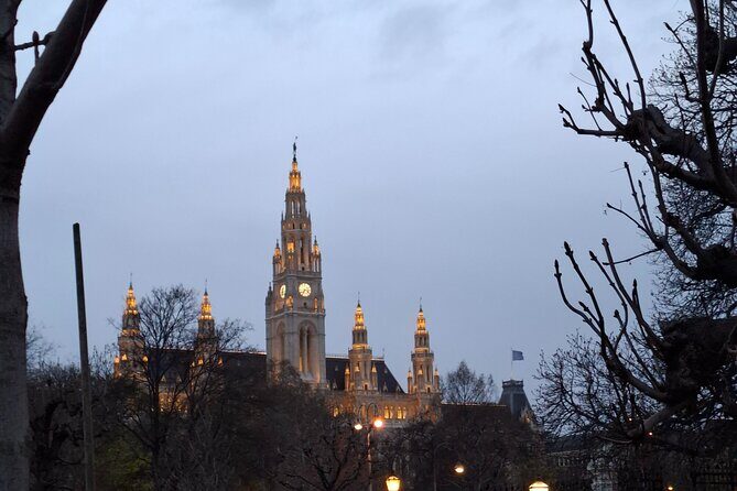 Vienna City Walk 3h - Unpacked & Hidden Places (DE/EN) - Stop 1: Ruprechtskirche and the first chapter of Vienna