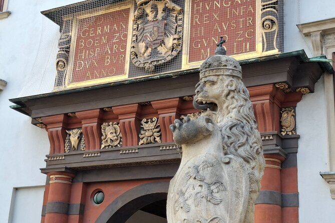 Vienna City Walk 3h - Unpacked & Hidden Places (DE/EN) - A Jewish community stop near the old heart