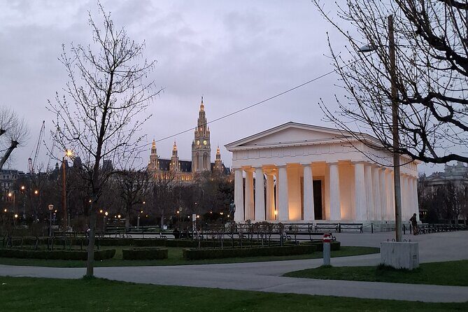 Vienna City Walk 3h - Unpacked & Hidden Places (DE/EN) - Peterskirche: Baroque splendor and what “representation” meant