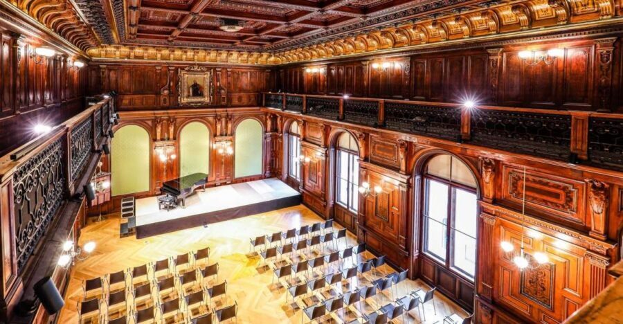 Vienna: Classical Concert at Eschenbach Palace - The 80-minute program: Strauss, Mozart, Schubert, and Viennese favorites