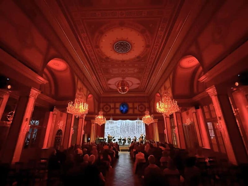 Vienna: Classical Concert in the historic 1837 Strauss-Hall - The octagon sparkling wine reception: small, classy, and actually useful