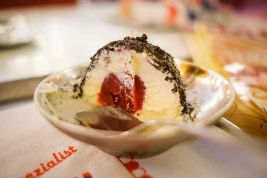 Vienna Coffee and Cake Tour: Sweets, Stories & Hidden Cafés - The 4th district coffee house: strudels, cakes, and quieter charm