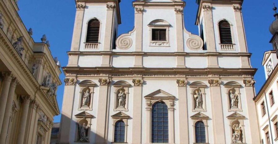Vienna: Courtyards & Hidden Places Walking Tour - Mozart’s final residence: the life stories behind the address