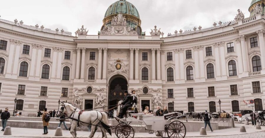 Vienna: Culinary Horse-Drawn Carriage Experience - Key things to know before you book