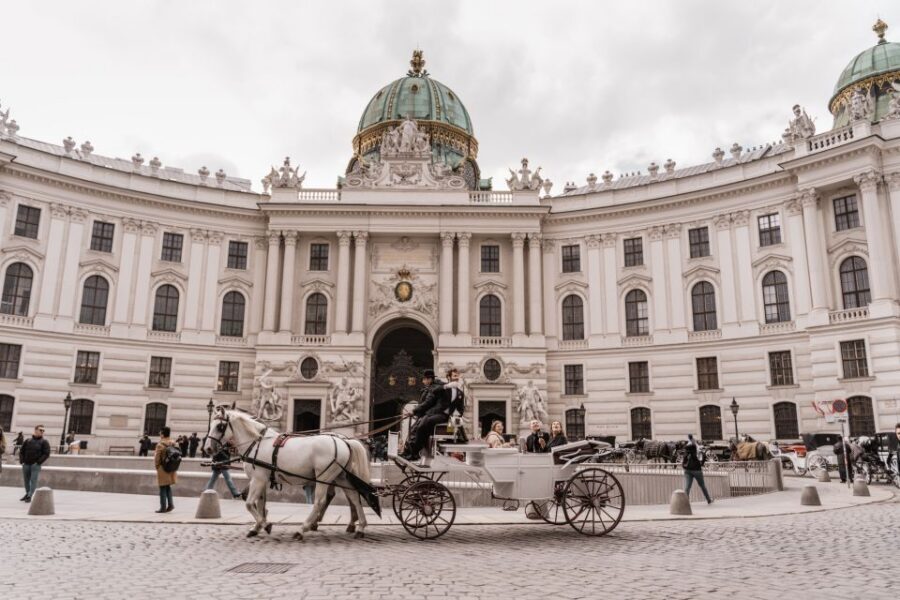 Vienna: Culinary Horse-Drawn Carriage Experience - Boarding: private group comfort and table seating