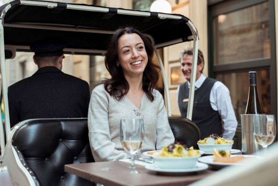 Vienna: Culinary Sightseeing Tour in an Electric Vintage Car - Who this Vienna tour suits best