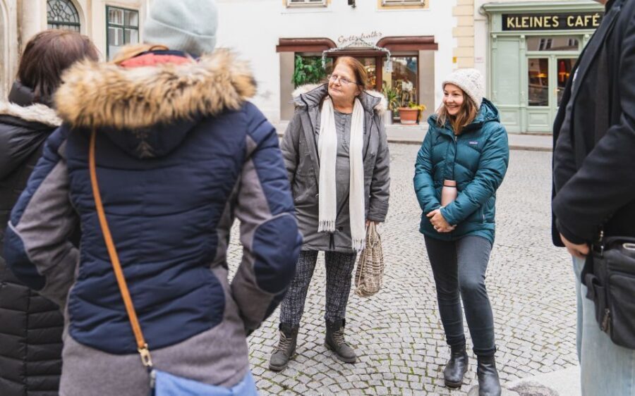 Vienna: Educational Walk Exploring Homelessness - Stops and pauses: how the route likely teaches you to look differently