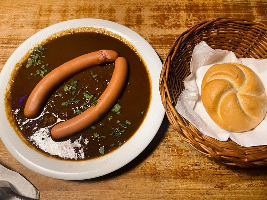 Vienna: Food tasting tour of Hidden Gems (Small Groups) - Price and value for $140 in 3 hours