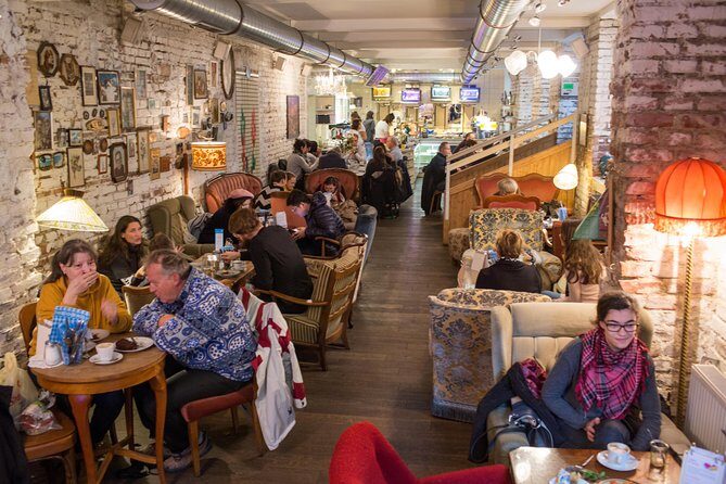 Vienna for Food Lovers: Cafés, Markets & Austrian Cuisine - How the public-transport plan actually helps you see more