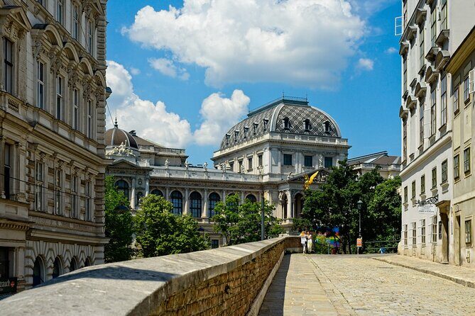 Vienna: Freud, Mozart & Beethoven Exploration Game - Pace, crowd level, and how long 1–2 hours really feels