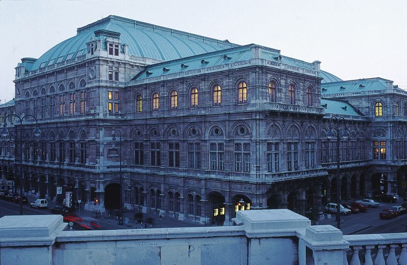 Vienna: Full-Day Private Tour including Schönbrunn Palace - Key highlights you will feel right away